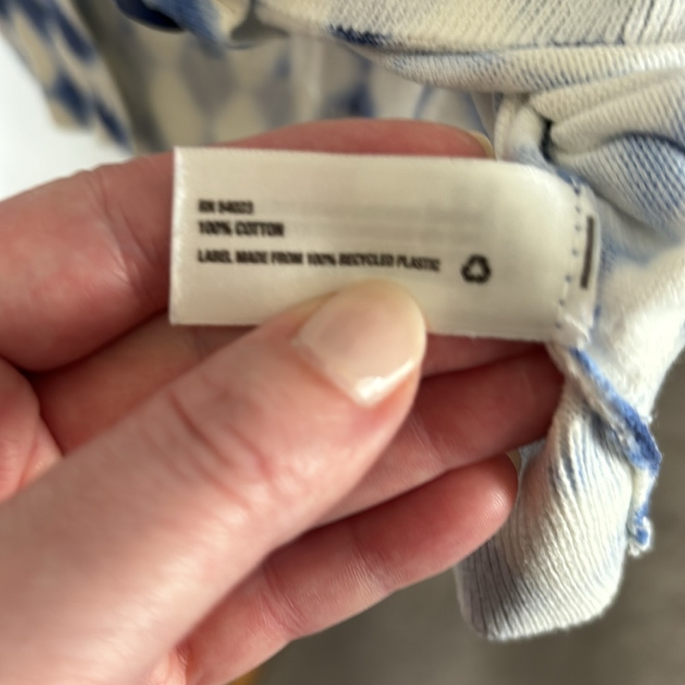 Blue and White GAP Sweater - Picture 5 of 7